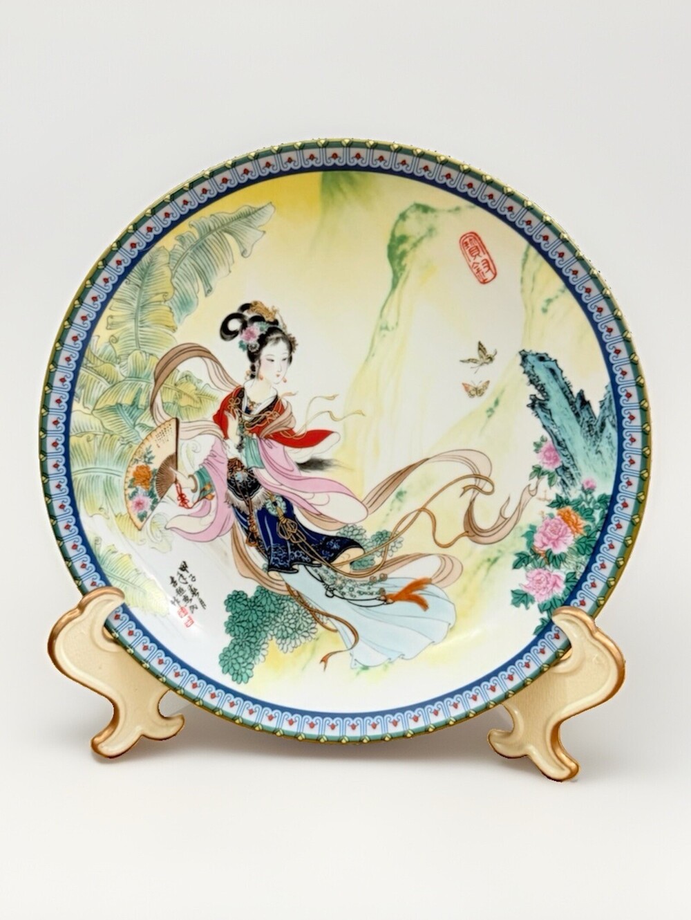Vintage Collectible Imperial Jingdezhen Porcelain Plate Asian Art Pottery 9”